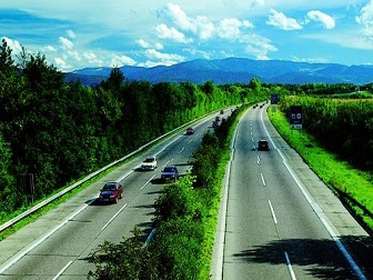 熱烈慶祝同鑫科技簽約臨雙高速公路隧道機電工程光電標志設(shè)備采購項目
