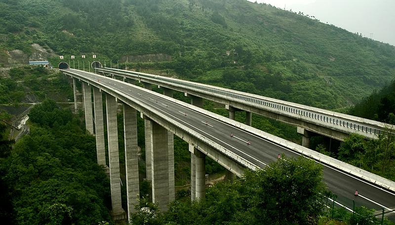 熱烈慶祝同鑫科技簽約重慶遂渝高速公路機(jī)電安裝工程項(xiàng)目
