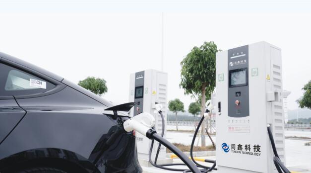 新能源電動車充電樁的發(fā)展迎合當下需求